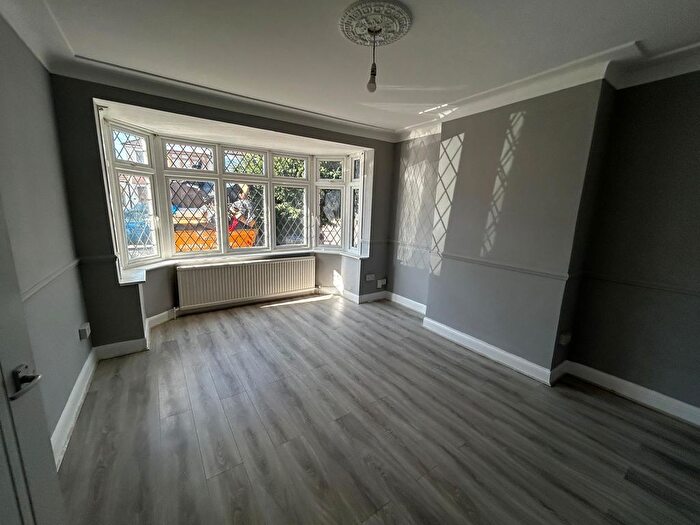 4 Bedroom Detached House To Rent In Laurel Crescent, Romford, RM7