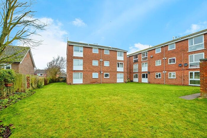 1 Bedroom Flat For Sale In Hardwicke Place, London Colney, St Albans, AL2