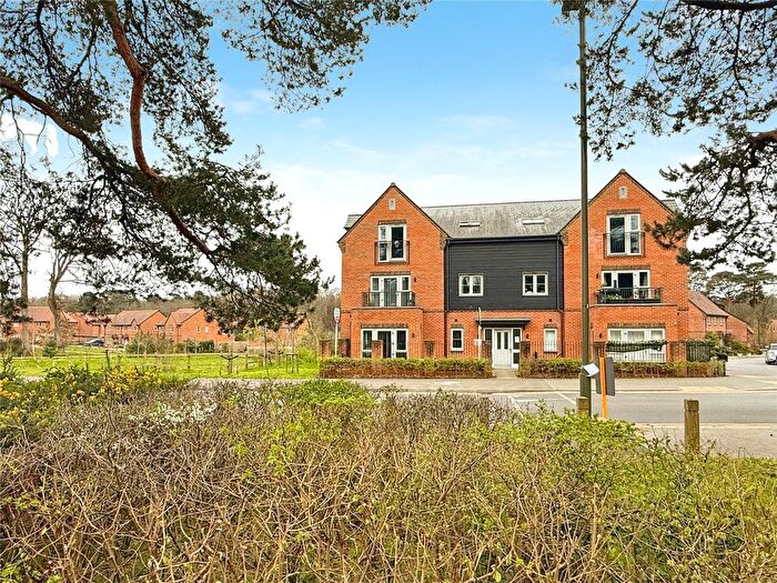 2 Bedroom Flat For Sale In Brunswick Road, Deepcut, Camberley, Surrey, GU16