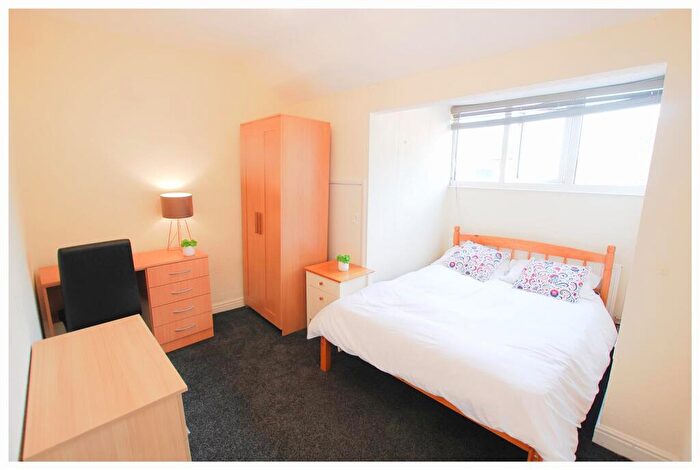 5 Bedroom Terraced House To Rent In Rosedale Road, S11