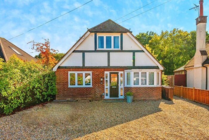 4 Bedroom Detached House For Sale In Hazel Road, Park Street, St. Albans, AL2