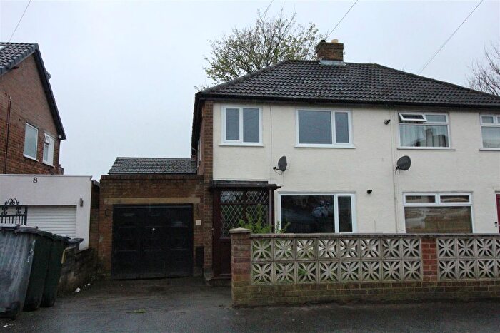 4 Bedroom Semi-Detached House To Rent In Copley Hill, Birstall, Batley, WF17