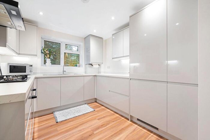 3 Bedroom Property To Rent In Southend Road, Woodlands, BR3