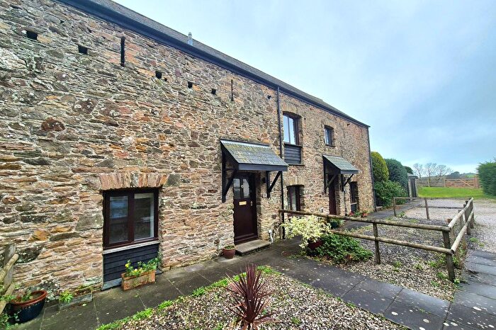 3 Bedroom Barn Conversion To Rent In Holbeton, Devon, PL8