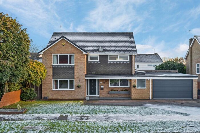 4 Bedroom Detached House For Sale In Seeleys Road, Beaconsfield, HP9