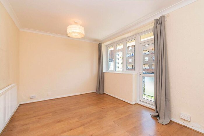 4 Bedroom Maisonette To Rent In Trelawney Estate, Paragon Road, London, E9