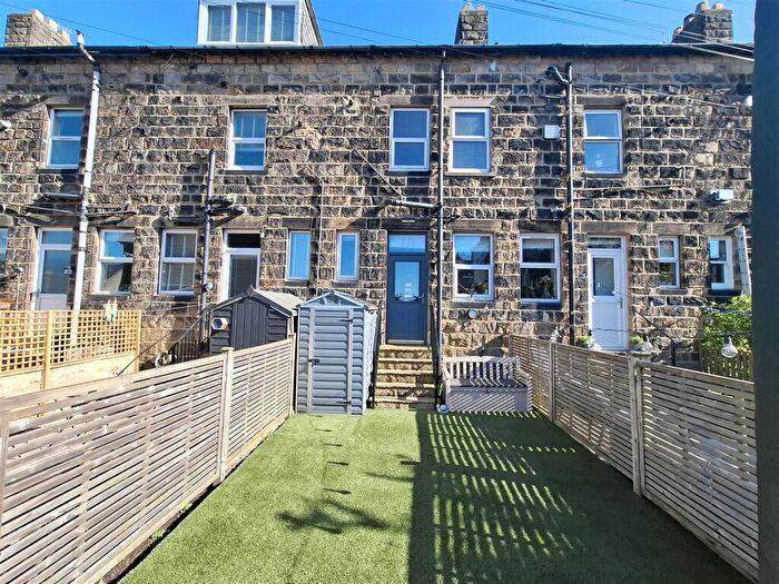 3 Bedroom Terraced House For Sale In Bank Parade, Otley, LS21