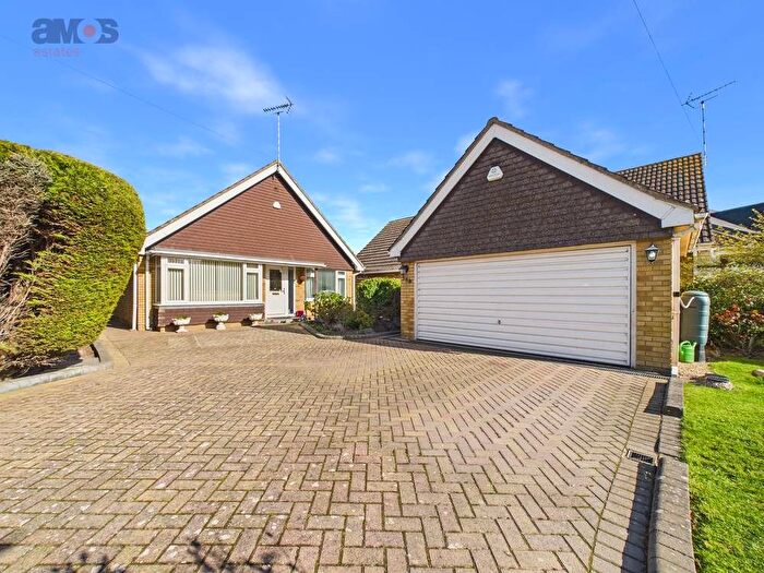 3 Bedroom Detached Bungalow For Sale In Rectory Road, Hawkwell, Essex, SS5