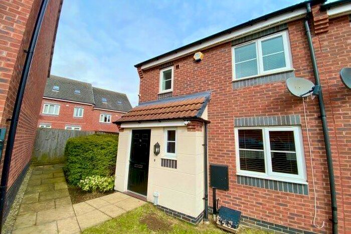 3 Bedroom Semi-Detached House To Rent In Moulton Road, Leicester, LE5