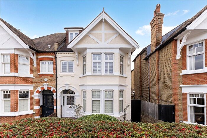 2 Bedroom Flat For Sale In Hotham Road, Putney, London, SW15