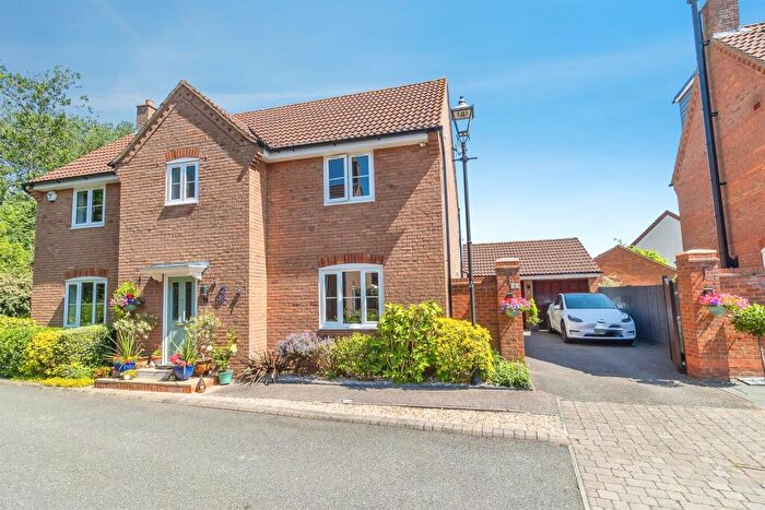4 Bedroom Detached House For Sale In Bereville Court, Middleton, Milton Keynes, MK10