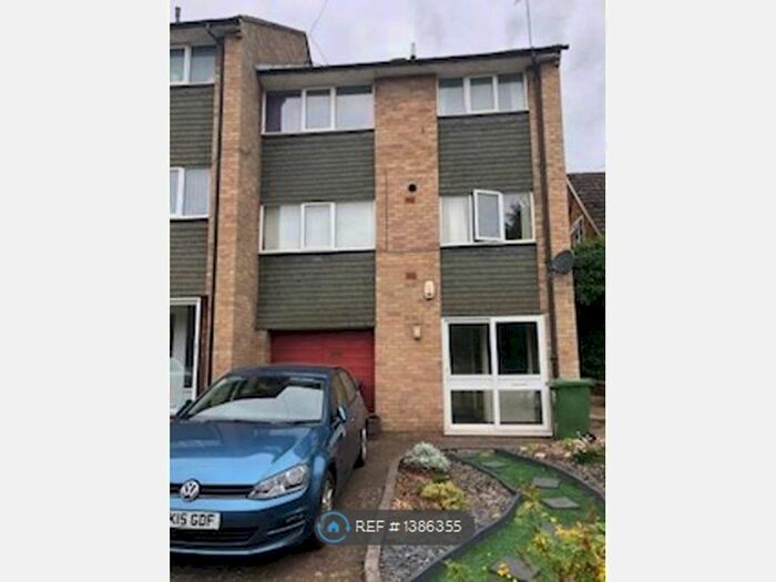 3 Bedroom End Of Terrace House To Rent In Totteridge Lane, High Wycombe, HP13