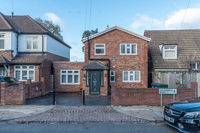 3 Bedroom Detached House To Rent In Goldsmith Road, London, N11