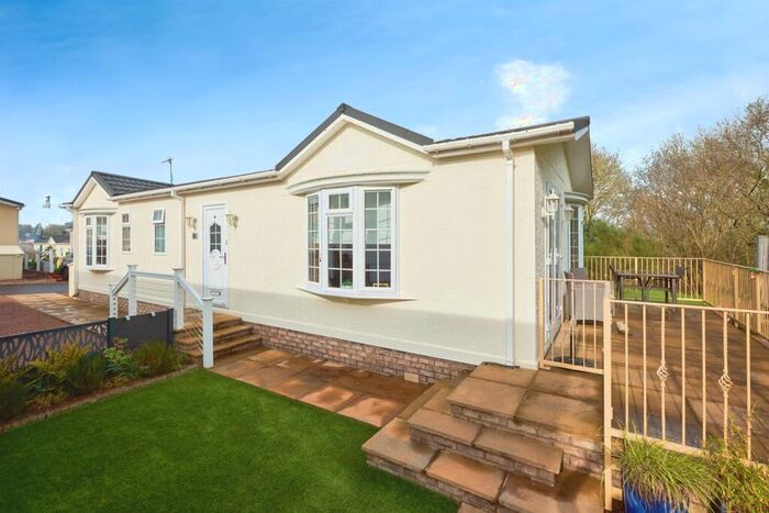 2 Bedroom Park Home For Sale In Red Lane, Burton Green, Kenilworth, CV8