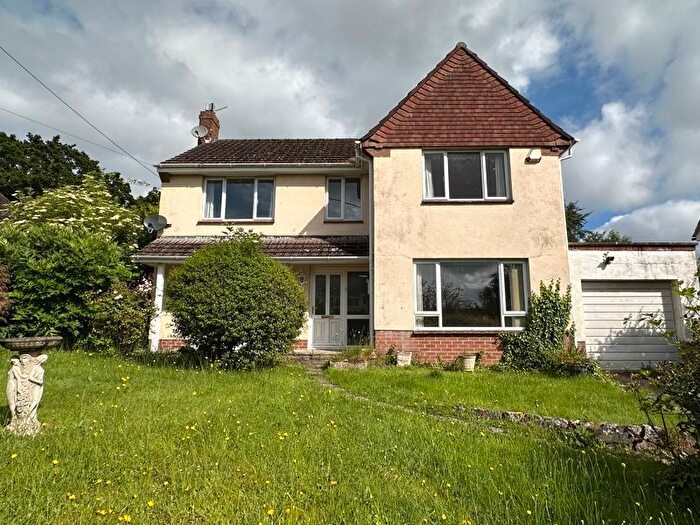 4 Bedroom Detached House For Sale In Jeffreys Way, Taunton, TA1