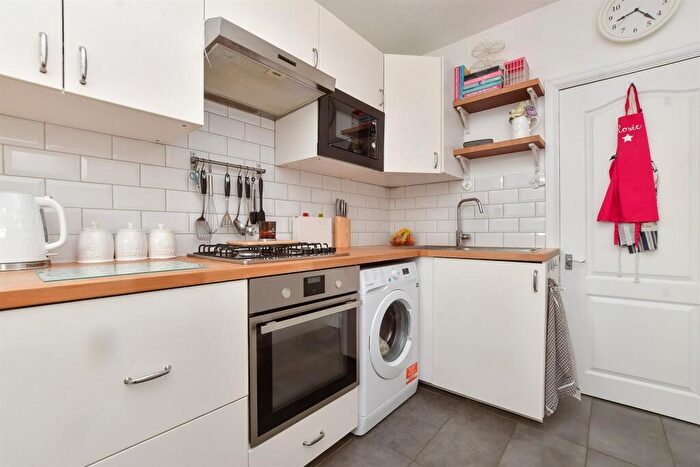 2 Bedroom Duplex For Sale In Wickham Road, Shirley, Croydon, Surrey, CR0