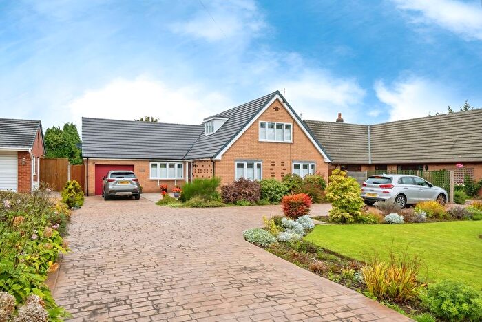4 Bedroom Bungalow For Sale In Grappenhall Lane, Warrington, Cheshire, WA4