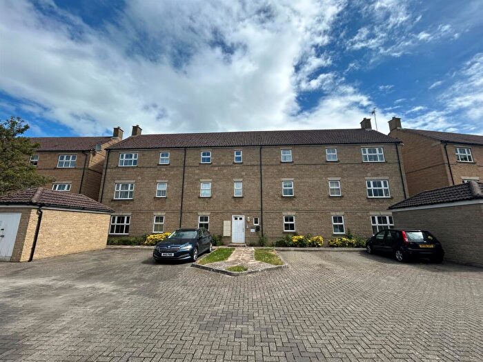 2 Bedroom Apartment For Sale In Grouse Road, Calne, SN11