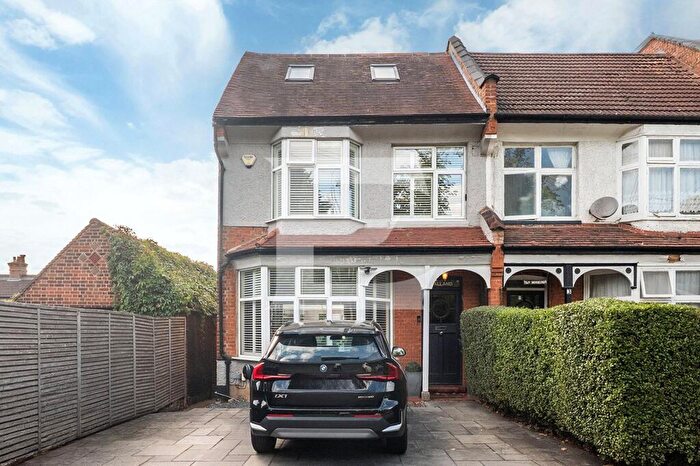 4 Bedroom End Of Terrace House For Sale In Hammers Lane, Mill Hill, London, NW7
