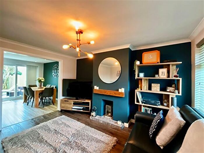 3 Bedroom Semi-Detached House For Sale In Worksop Road, Aston, Sheffield, S26