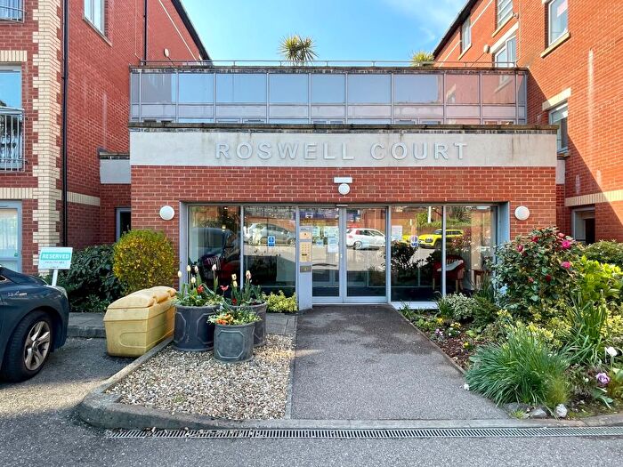 1 Bedroom Flat To Rent In Douglas Avenue, Exmouth, EX8