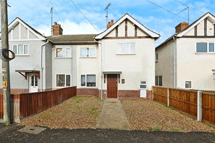 3 Bedroom Semi Detached House For Sale In Smith Avenue, King's Lynn, PE30