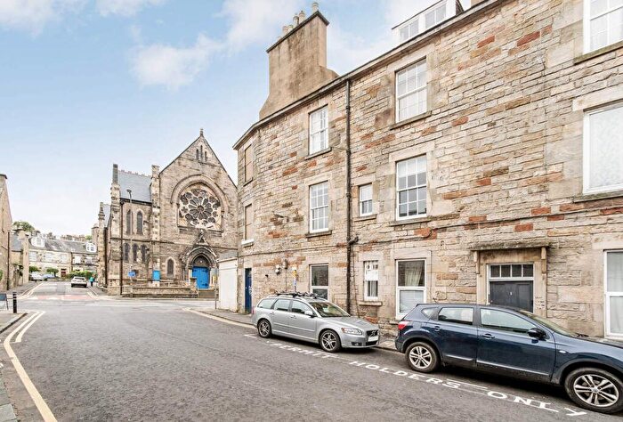 4 Bedroom Flat To Rent In Lower Gilmore Place, Edinburgh, EH3