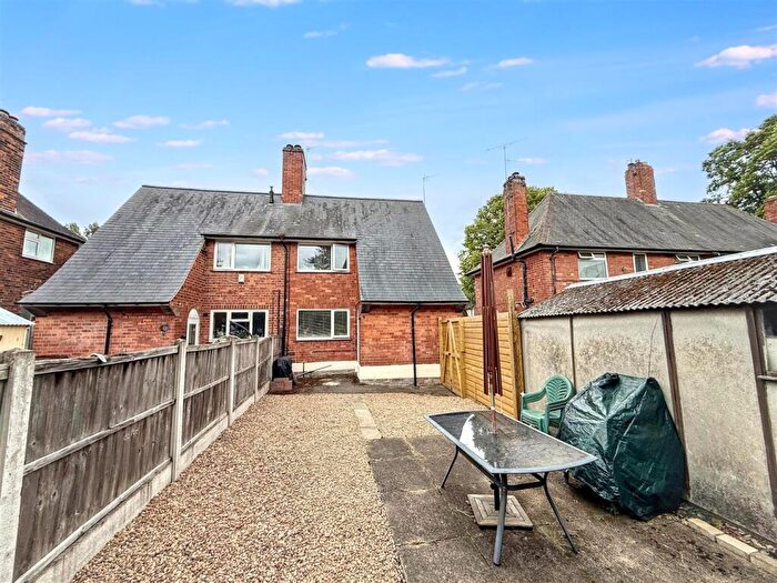 3 Bedroom Semi-Detached House For Sale In Saxondale Drive, Nottingham, NG6