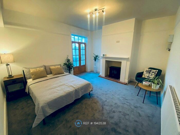 Studio To Rent In Studio, Derby, DE1