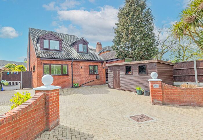 4 Bedroom Detached House For Sale In St. Johns Road, Belton, Great Yarmouth, NR31