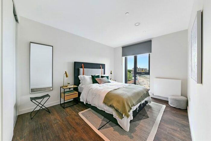 1 Bedroom Flat To Rent In Tillermans Court, Grenan Square, Greenford, UB6