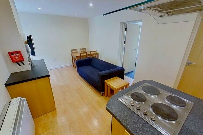 3 Bedroom Flat To Rent In A, North Sherwood Street, Nottingham, NG1