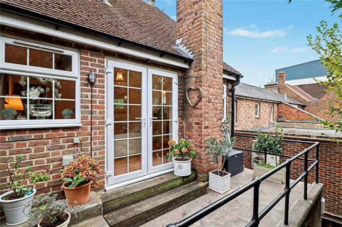 1 Bedroom Apartment For Sale In South Road, Haywards Heath, West Sussex, RH16