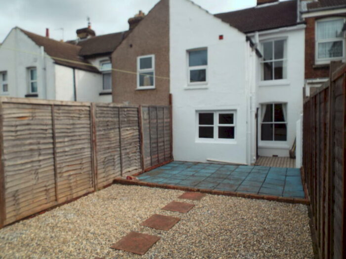 2 Bedroom Terraced House To Rent In Kingsley Road, Maidstone, ME15