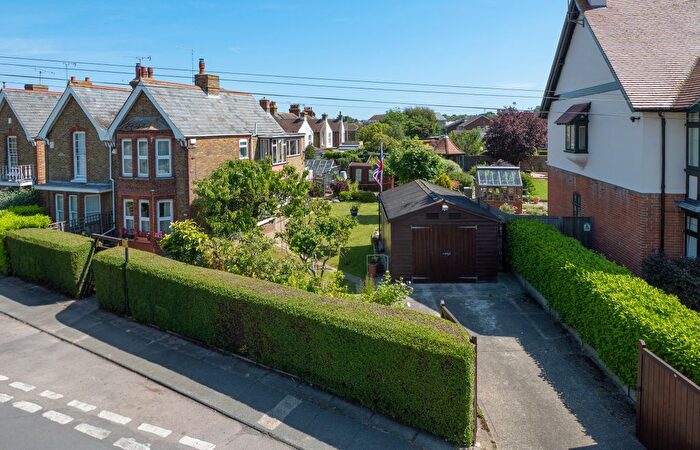 3 Bedroom Semi-Detached House For Sale In Saddleton Road, Whitstable, CT5