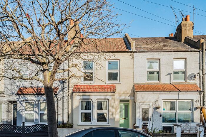 2 Bedroom Terraced House For Sale In Melling Street, Plumstead, London, SE18