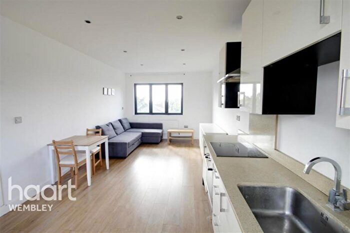 1 Bedroom Flat To Rent In Neasden Lane, NW10