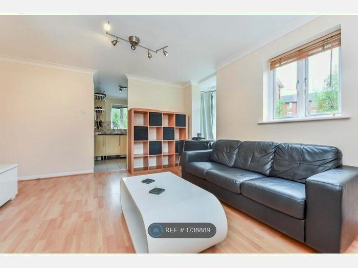 1 Bedroom Flat To Rent In Middleton Drive, London, SE16