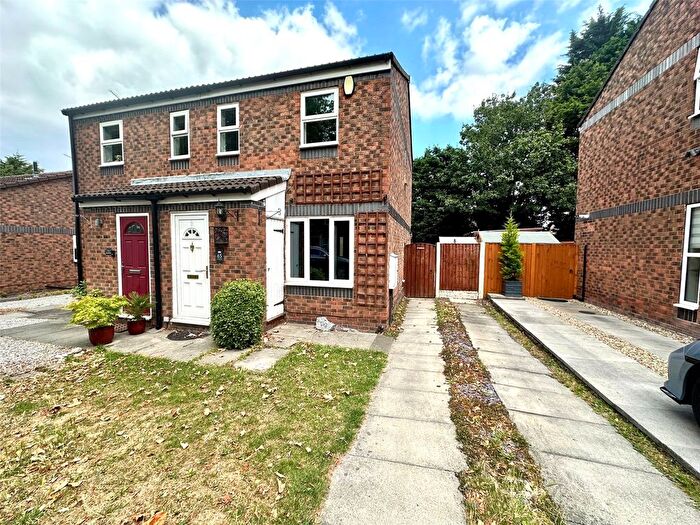 2 Bedroom Semi-Detached House For Sale In Howden Way, Eastmoor, Wakefield, West Yorkshire, WF1