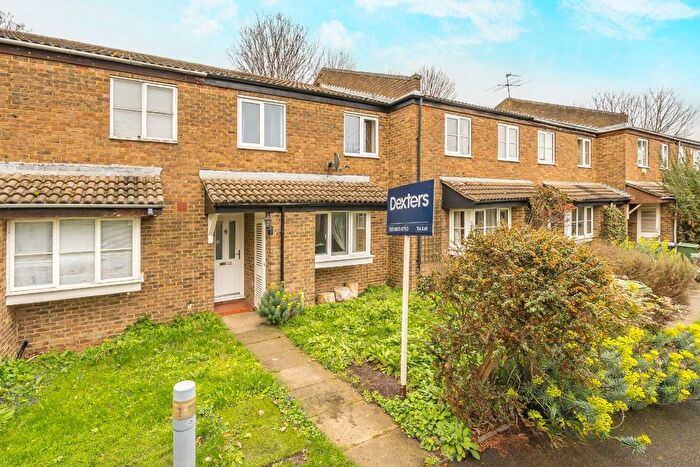 2 Bedroom Property To Rent In St. Gerards Close, Clapham South, SW4