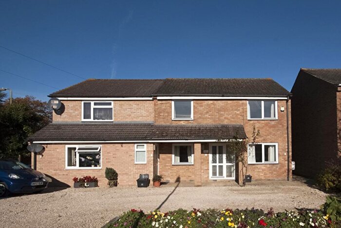 2 Bedroom Apartment To Rent In Eynsham, OX29