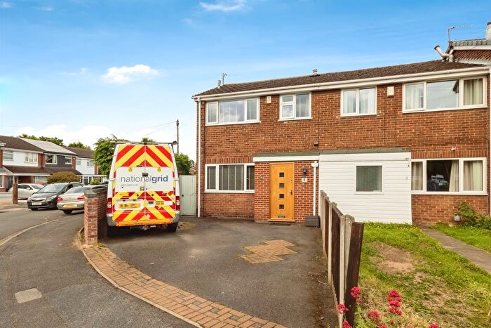 3 Bedroom End Terrace House For Sale In Valeside Gardens, Colwick, Nottingham, NG4