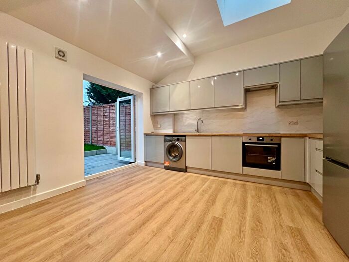 3 Bedroom Flat To Rent In Coteford Close, Pinner, HA5