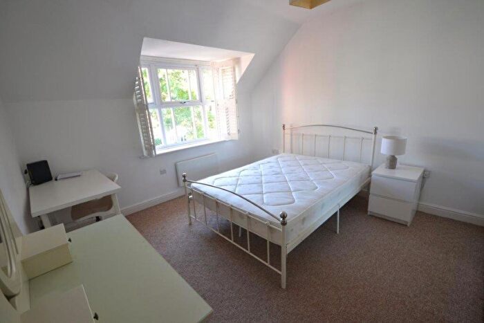2 Bedroom Flat To Rent In Knighton Park Road, Stoneygate, Leicester, LE2
