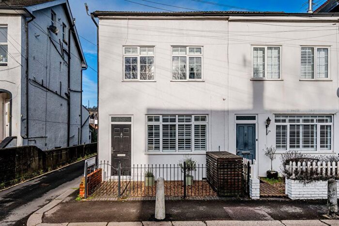 3 Bedroom Semi Detached House For Sale In Holmesdale Road, Reigate, RH2