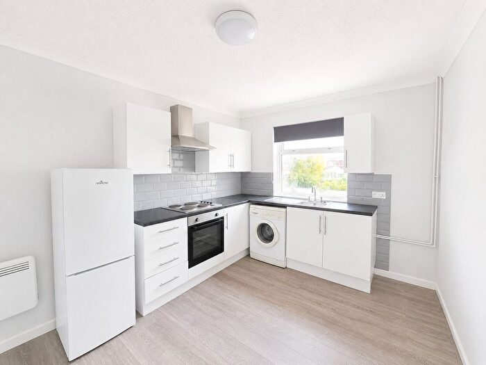 2 Bedroom Flat To Rent In Whites Road, Southampton, SO19