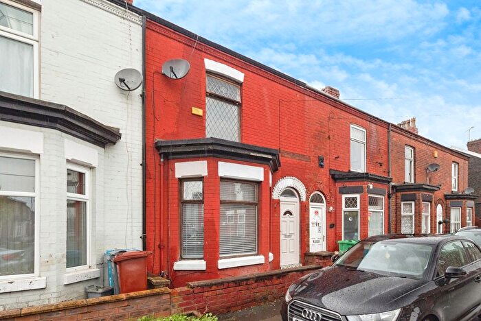 3 Bedroom Terraced House For Sale In Woodland Avenue, Gorton, Greater Manchester, M18