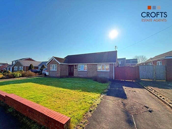 3 Bedroom Detached Bungalow For Sale In Clyfton Crescent, Immingham, DN40