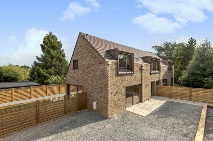 4 Bedroom Detached House To Rent In Barnet Road, Arkley, EN5