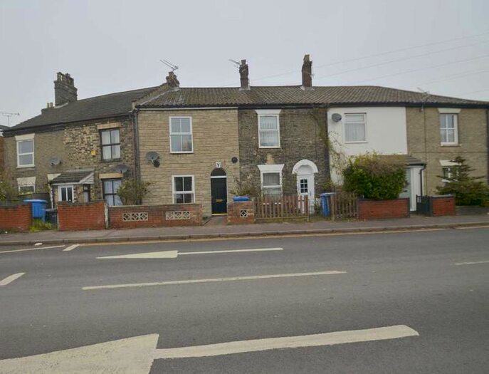 2 Bedroom Terraced House To Rent In Carrow Road, Norwich, NR1